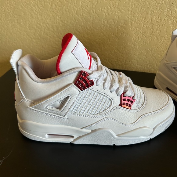 JORDAN 4 RED METALLIC  (selling on mercari,offer up) cannot sell on poshmark!! - Picture 4 of 11